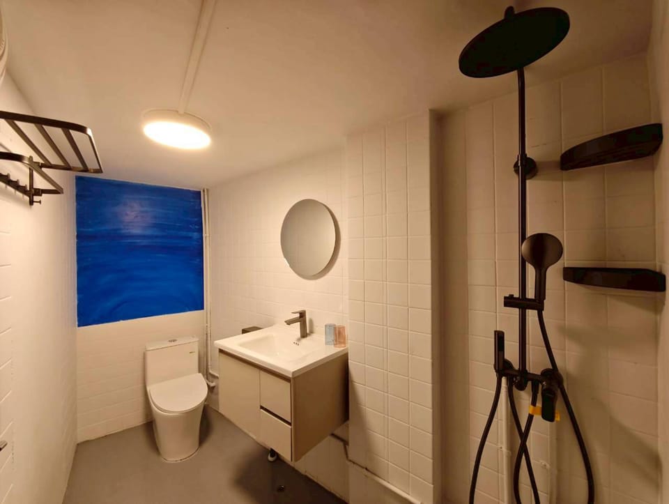 Classic Suite, City View | Bathroom