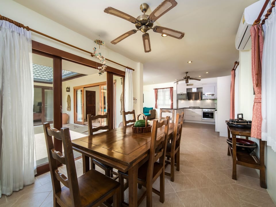 Kitchen / Dining Room