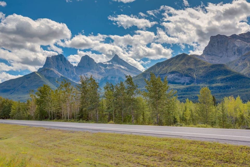Incredible mountain views around the area.