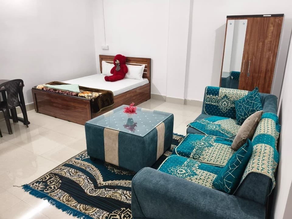 Deluxe Apartment | Laptop workspace, free WiFi