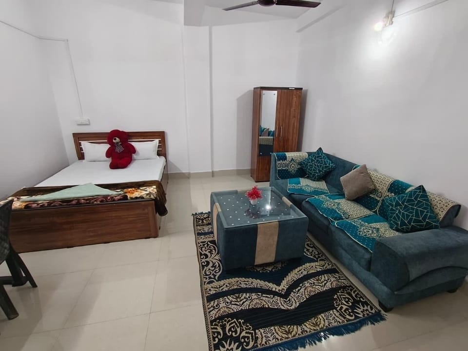 Deluxe Apartment | Laptop workspace, free WiFi