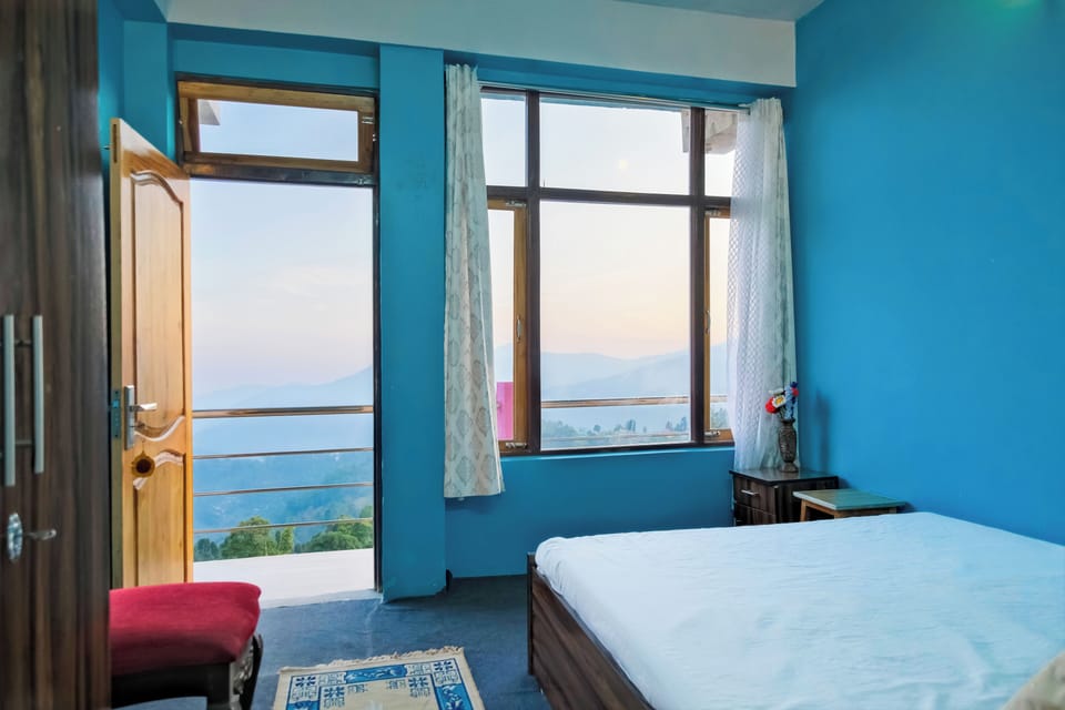 Deluxe Room, Balcony | Soundproofing, free WiFi