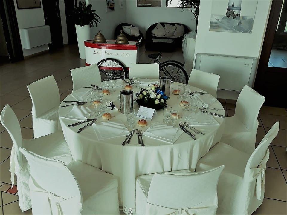 Dinner served, Regional cuisine