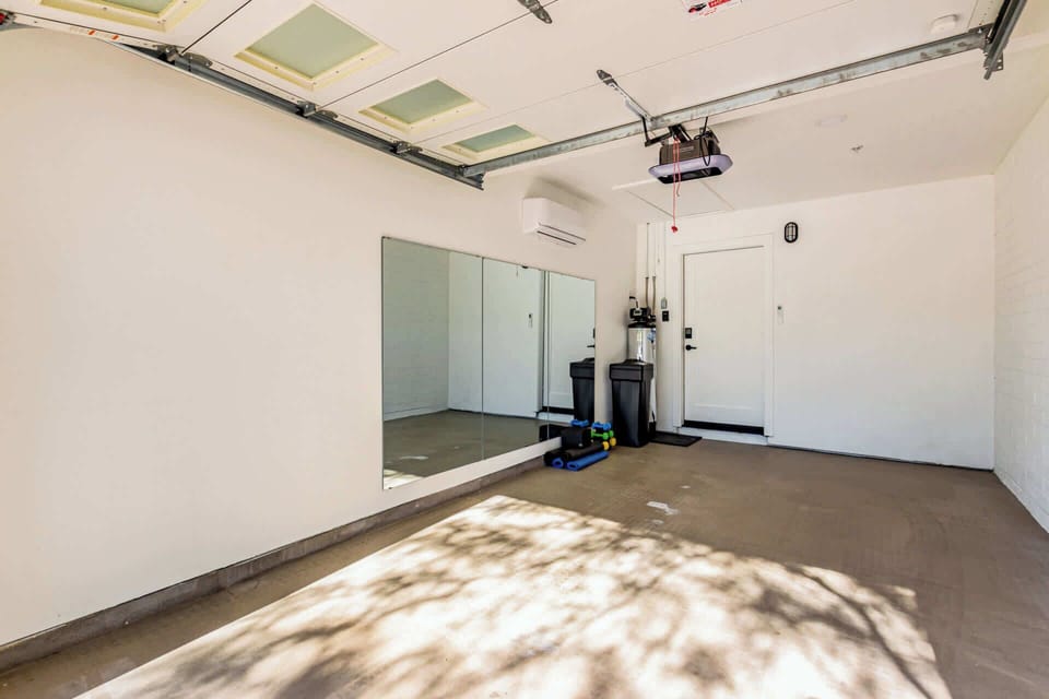 House | 4 bedrooms, desk, high-speed internet