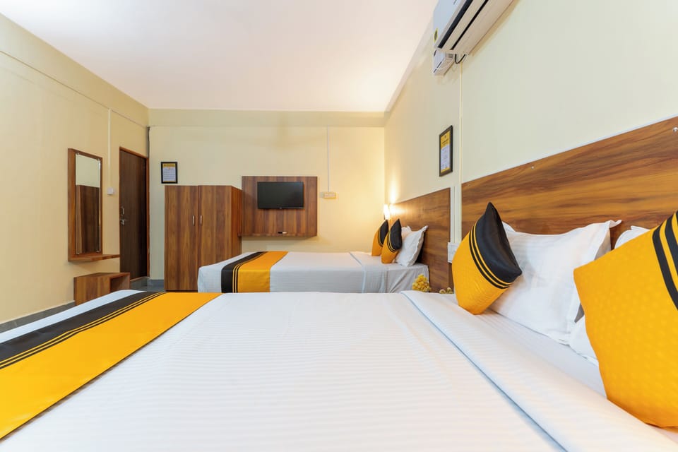 Premium Double Room | Desk, iron/ironing board