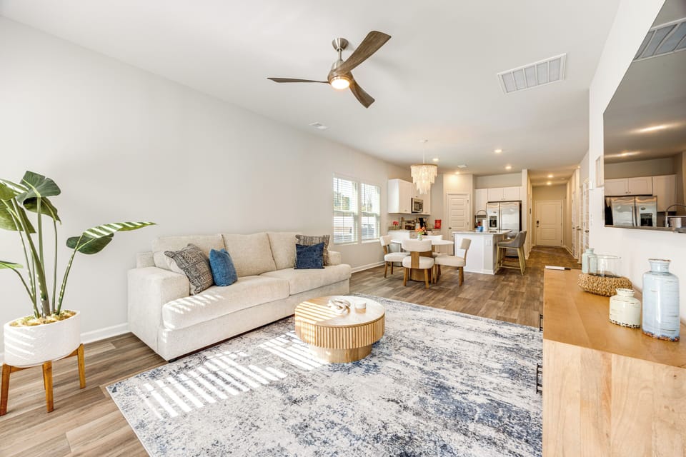 Apartment (4 Bedrooms) | Front of property