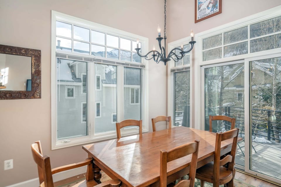 House, 4 Bedrooms | Dining