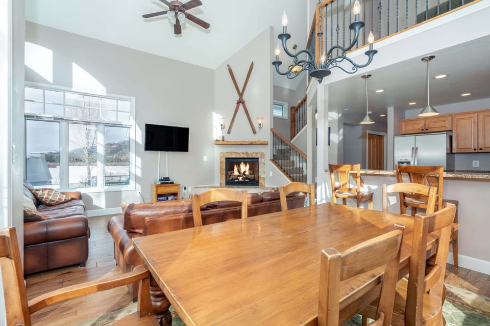 House, 4 Bedrooms | Dining