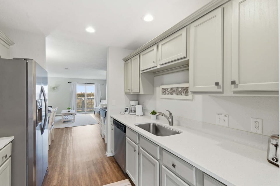 Condo, Multiple Beds, Balcony, Garden View (Ozark Viewpoint Retreat) | Private kitchen