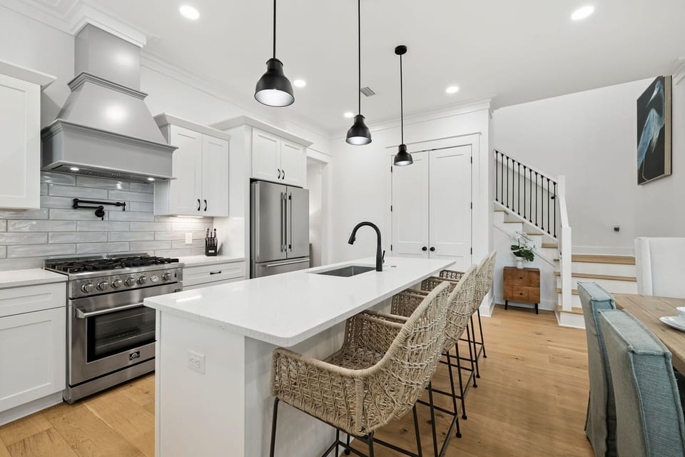 Fully Equipped Chef's Kitchen