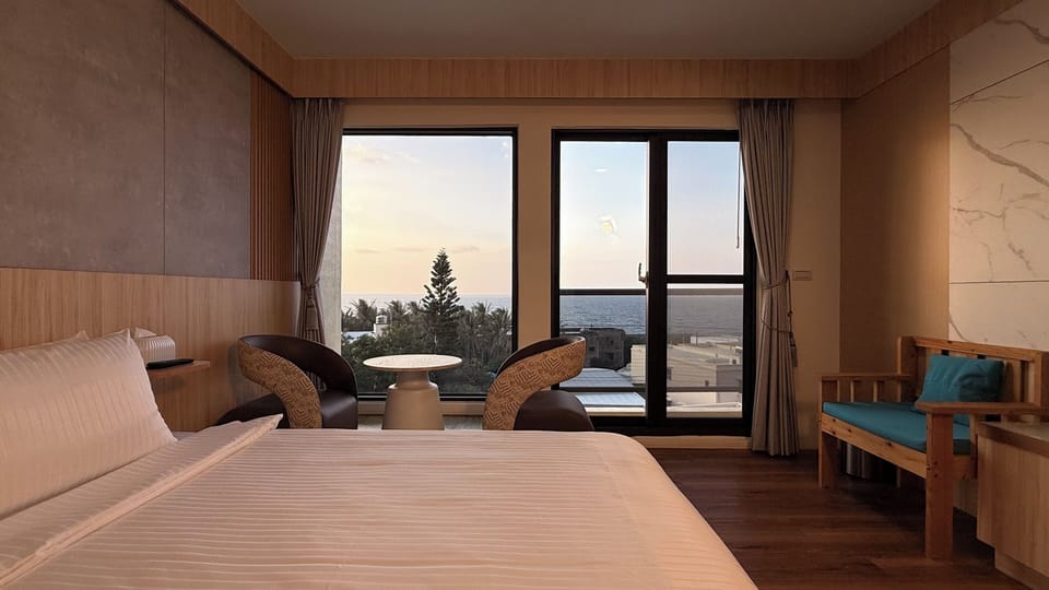 Comfort Room, Ocean View | Soundproofing, free WiFi
