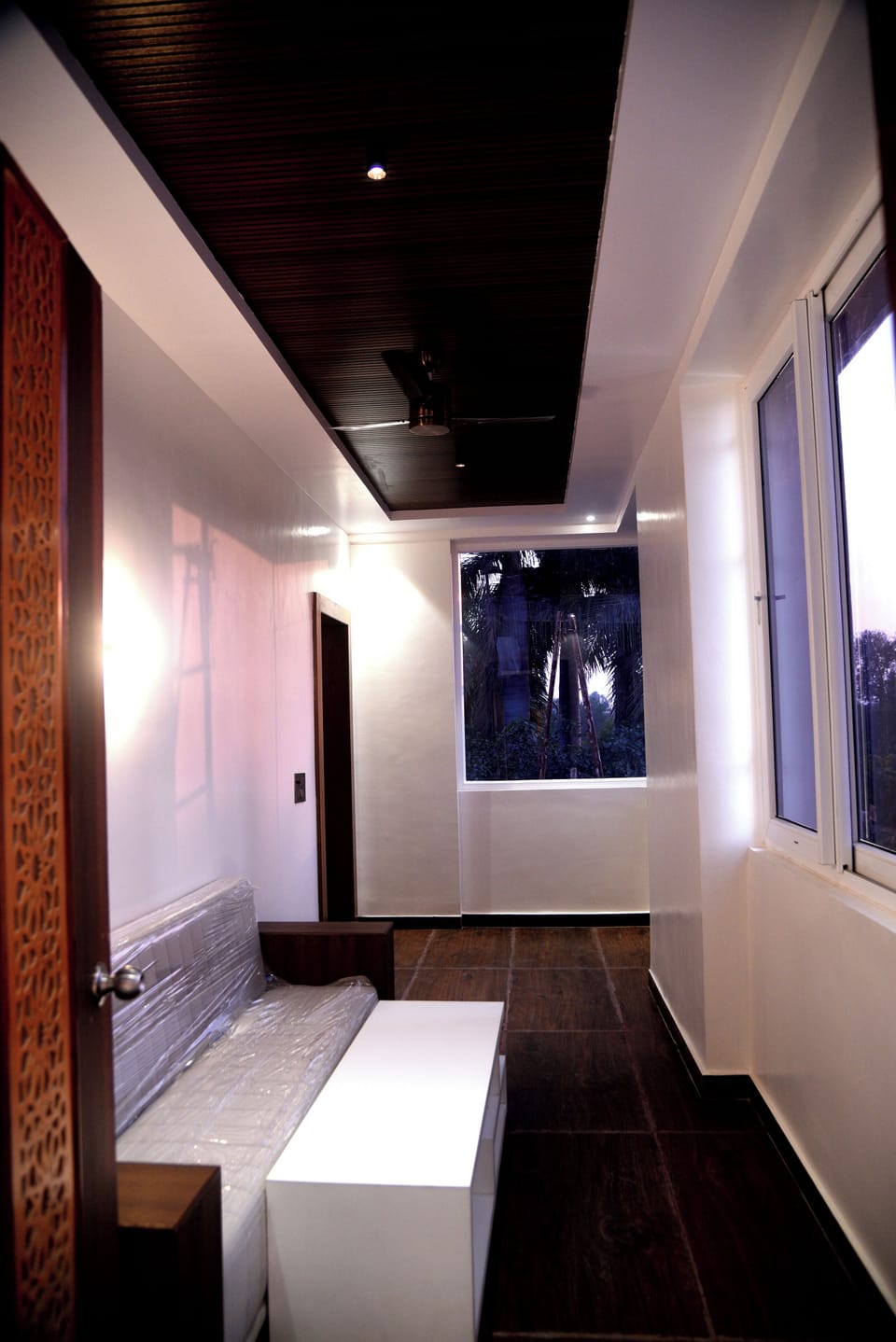 Deluxe Double Room, City View | Interior