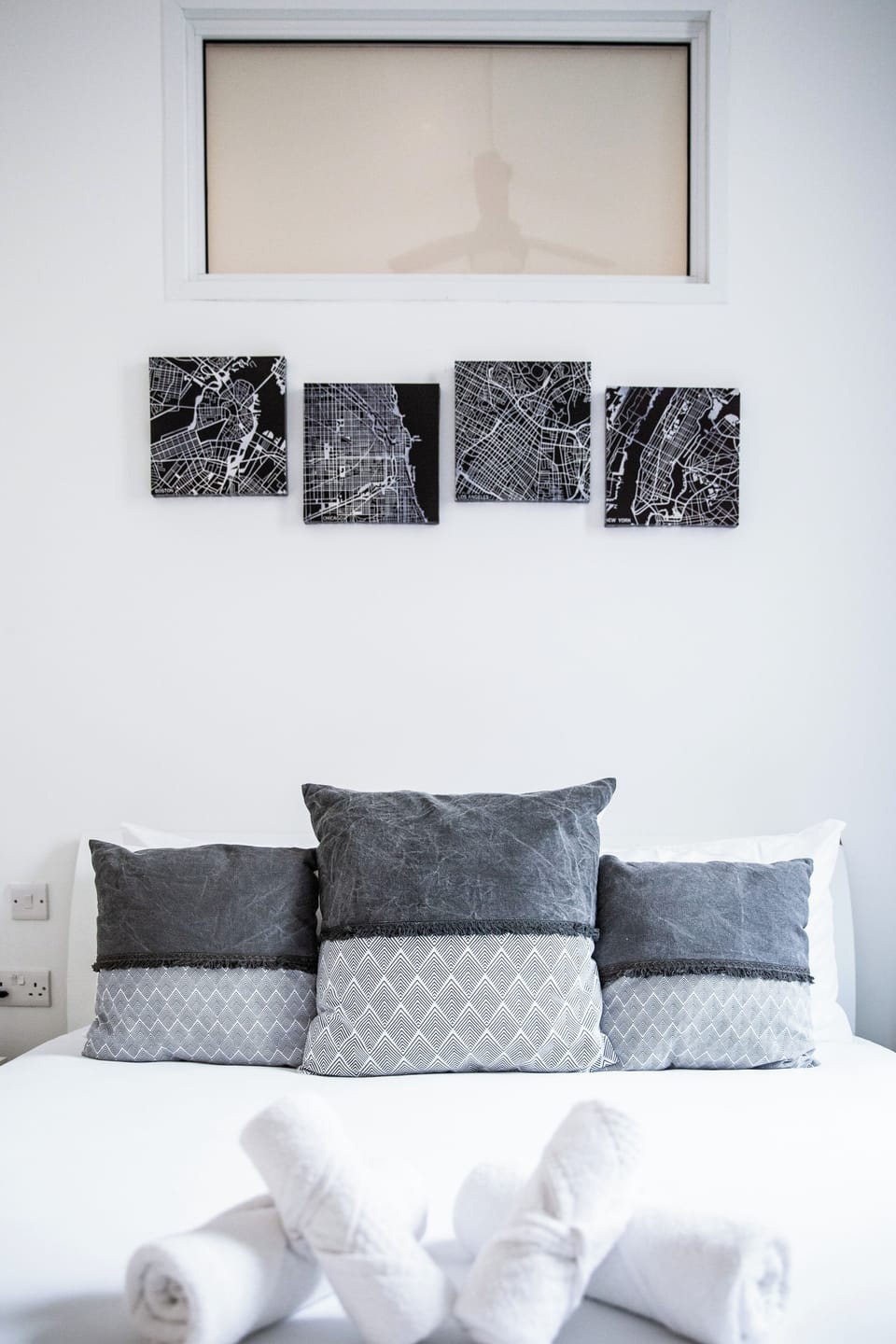 Deluxe Double Room | Iron/ironing board, free WiFi