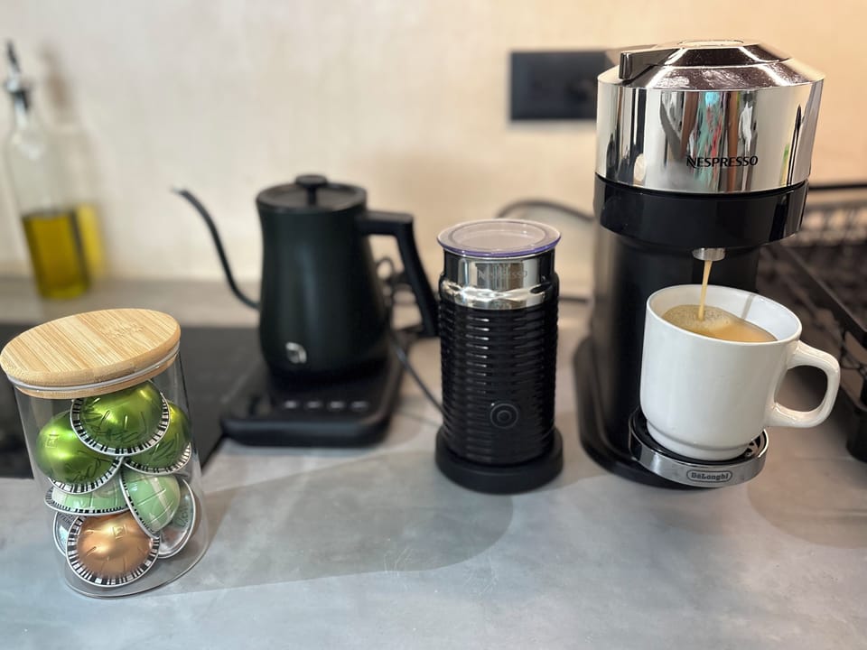 Nesspresso & tea kettle