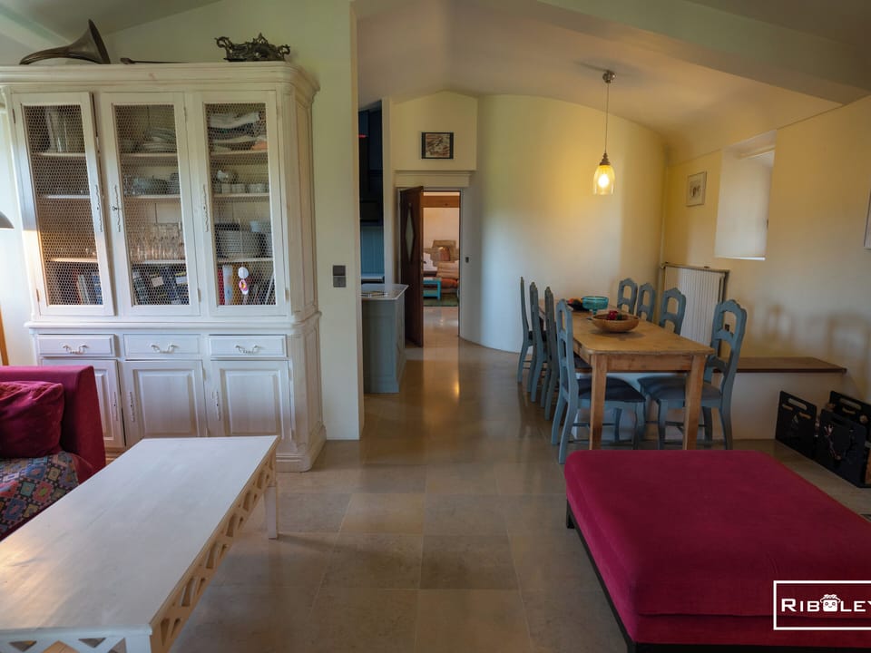 Dining room with television corner