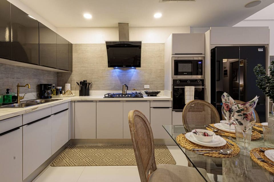 Kitchen  amenities