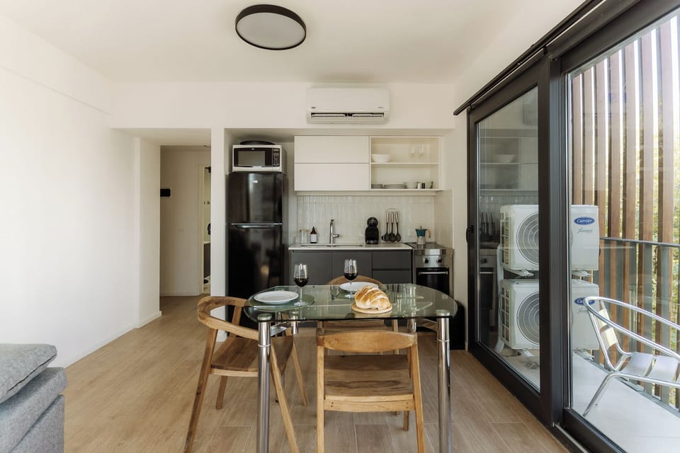Apartment (5A) | Private kitchen | Full-size fridge, microwave, oven, cookware/dishes/utensils