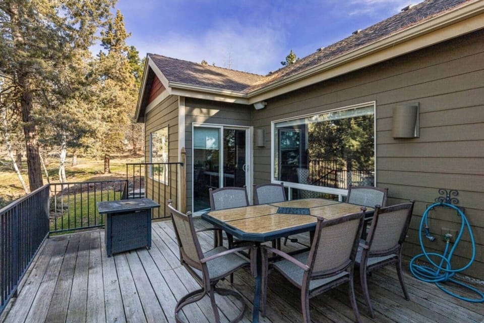 Outside table-  Firepit + grill provided too!