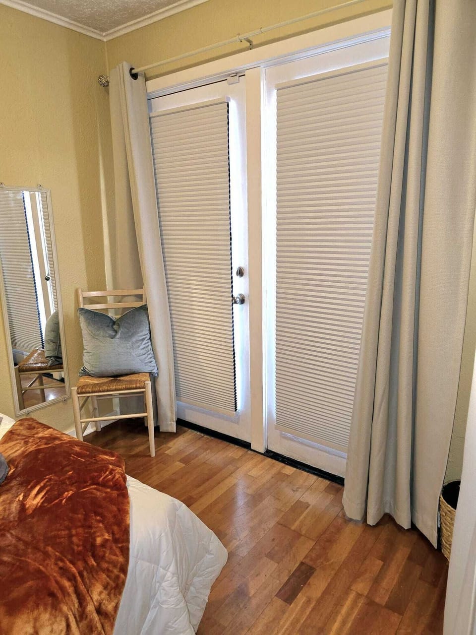 Iron/ironing board, free WiFi