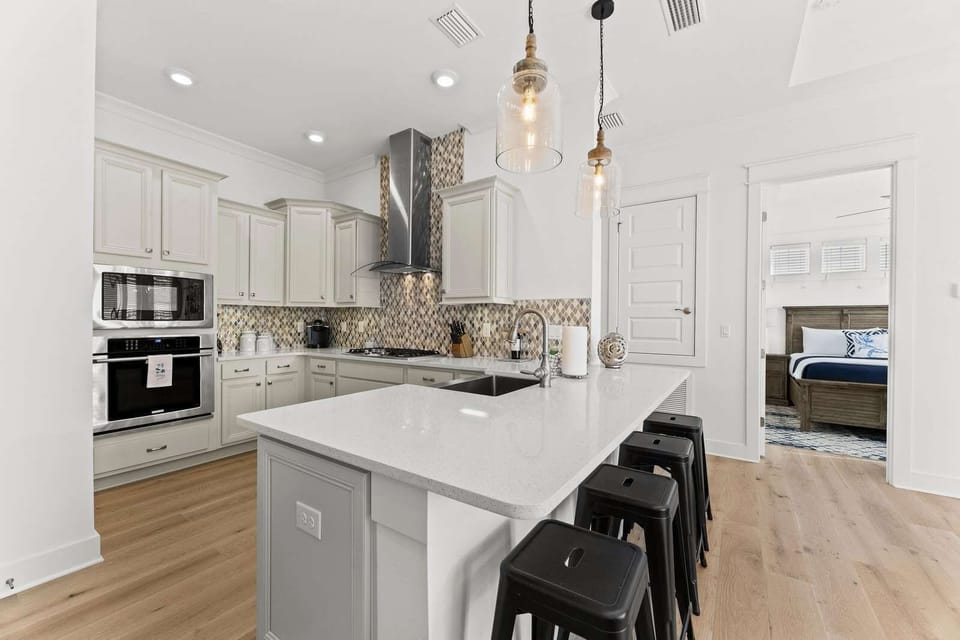 Luxury Apartment, Balcony | Private kitchen