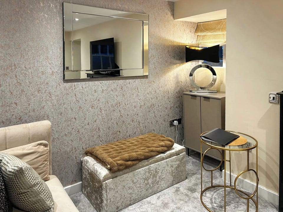 Living area | Oasis Boutique, Bowness-on-Windermere