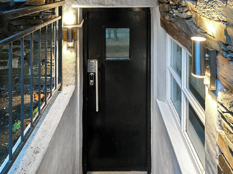 Exterior | Oasis Boutique, Bowness-on-Windermere
