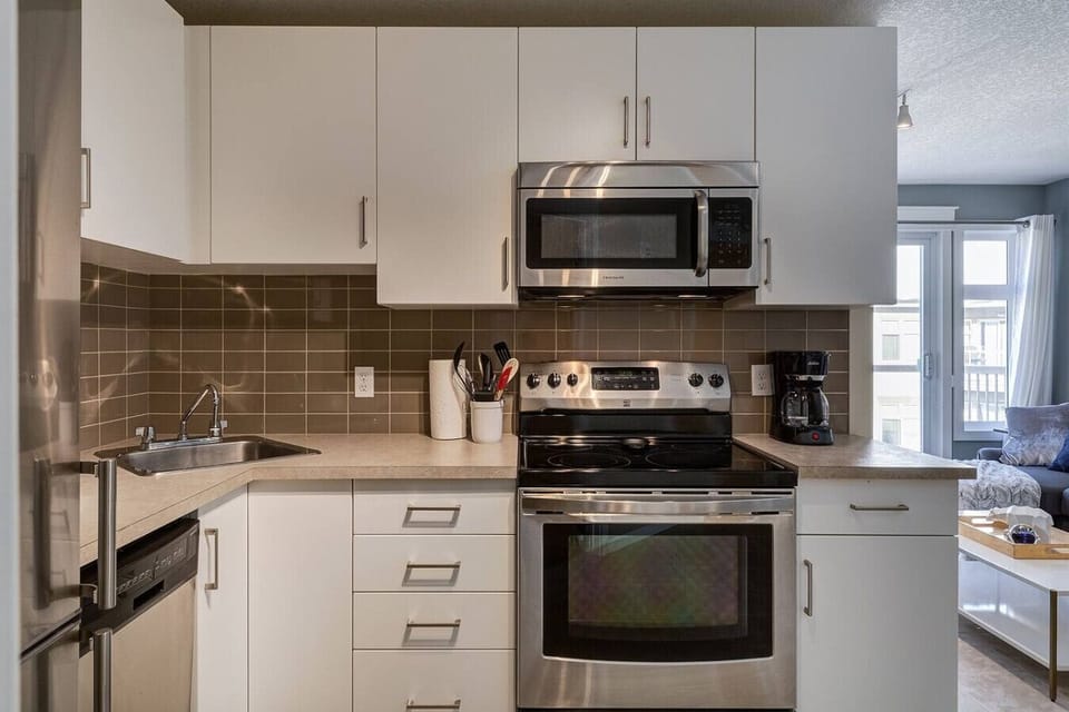 Updated kitchen with all of the cooking basics