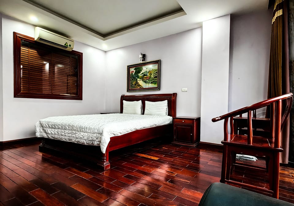 Superior Double Room | Soundproofing, free WiFi, bed sheets