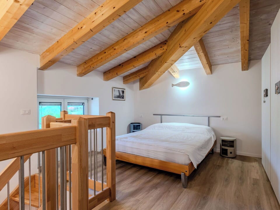 Interior Design, Wood, Ceiling, Flooring, Furniture, Floor, Room, Wood Flooring, Lighting, Apartment