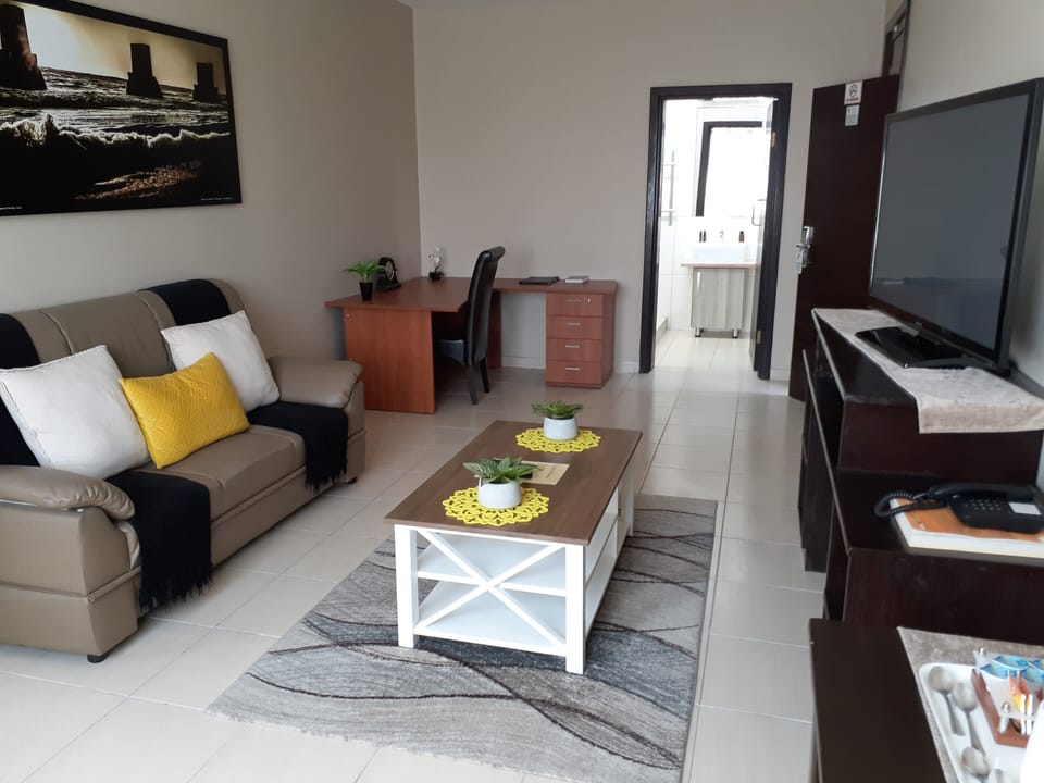 Family Room | Living area | Flat-screen TV, stereo