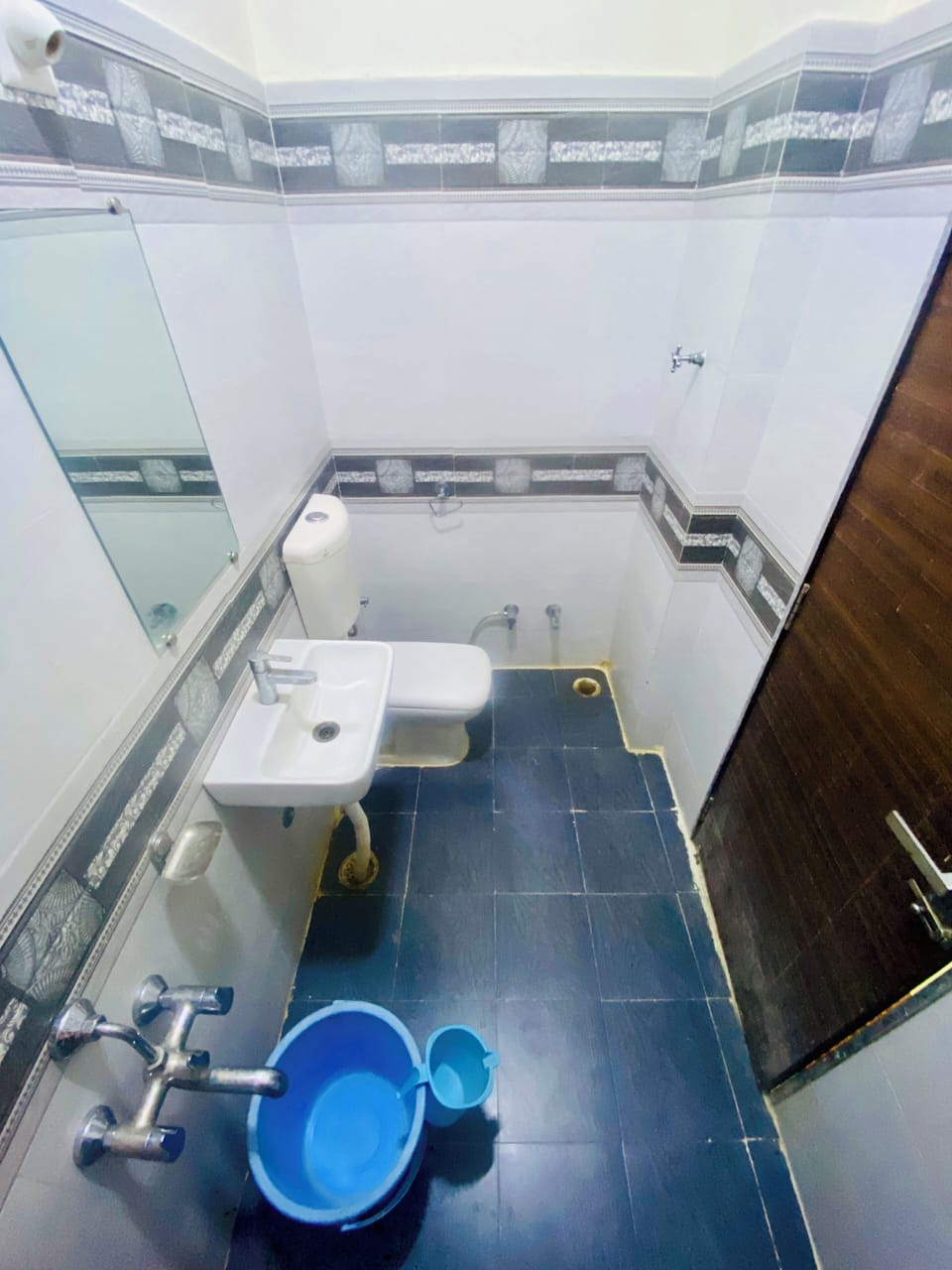 Family Double or Twin Room, Hill View | Bathroom | Towels, soap, shampoo, toilet paper