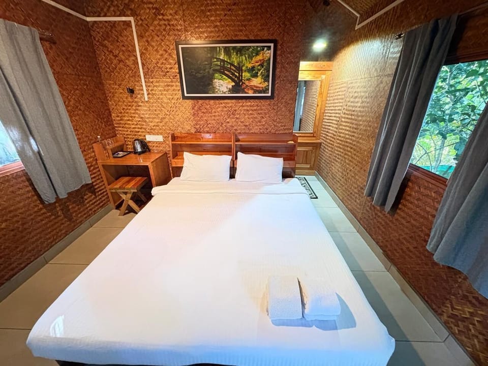 Standard Tree House, Balcony, Garden View | Desk, laptop workspace, free WiFi