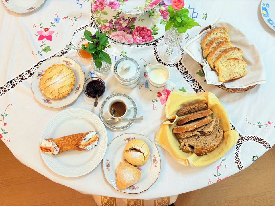 Breakfast meal