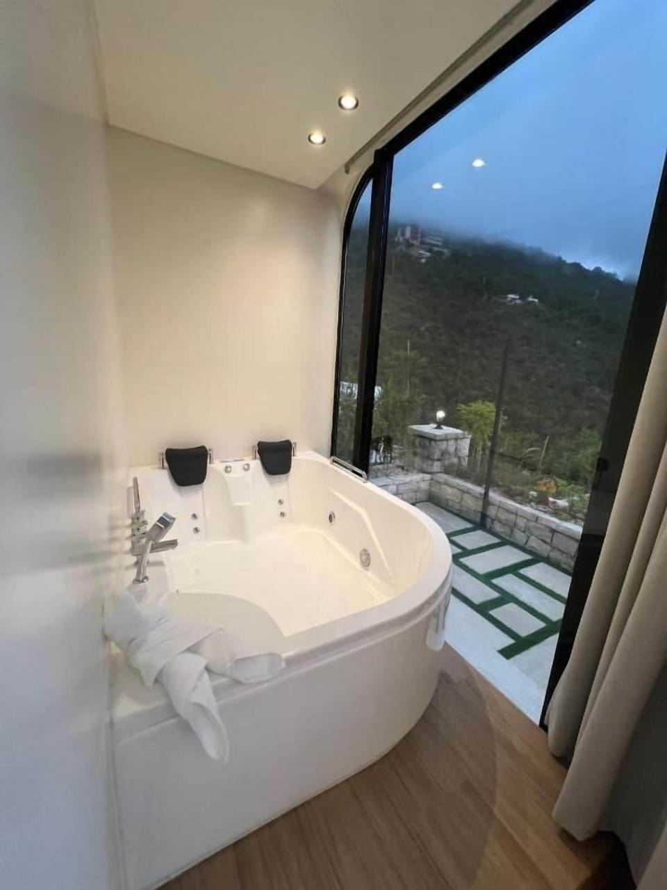 Double Room, Mountain View | Bathroom | Shower, free toiletries, towels, soap
