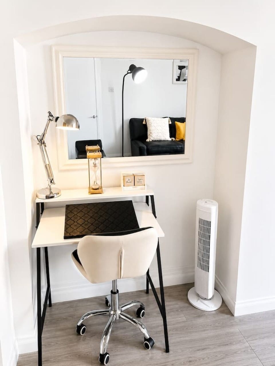 Computer Workstation with Chair & Lamp