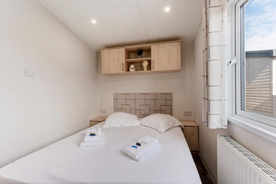 Chalet | 2 bedrooms, individually furnished, bed sheets