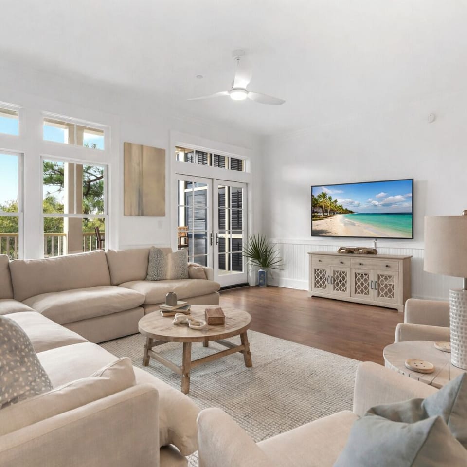 Beautifully Decorated Condo in the heart of Watercolor