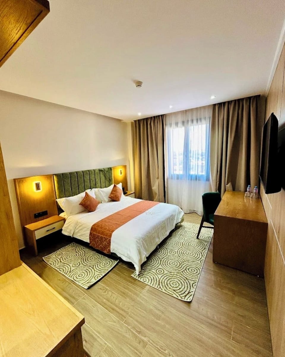 Deluxe Double or Twin Room | Premium bedding, minibar, desk, laptop workspace