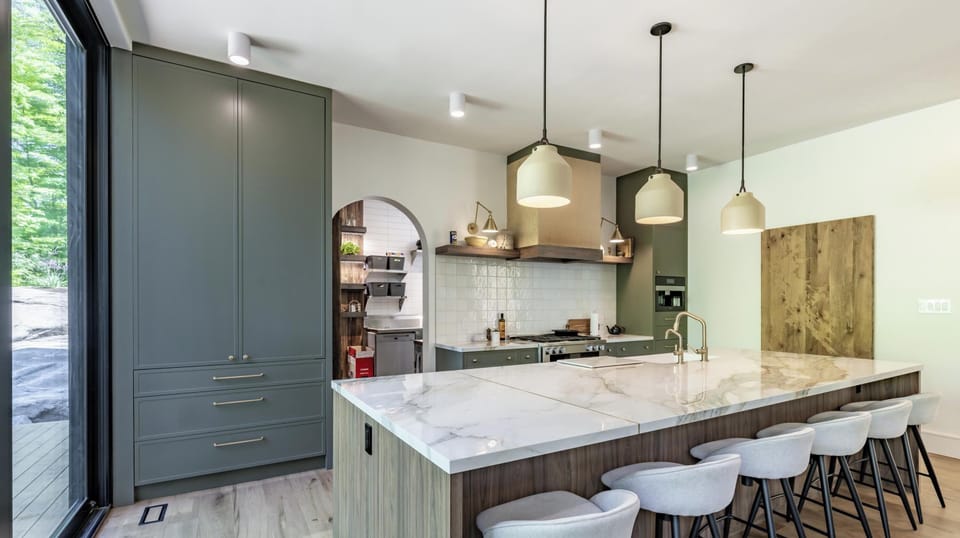 Kitchen &amp; Bar Seating
