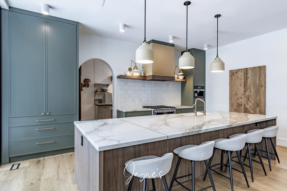 Kitchen &amp; Bar Seating
