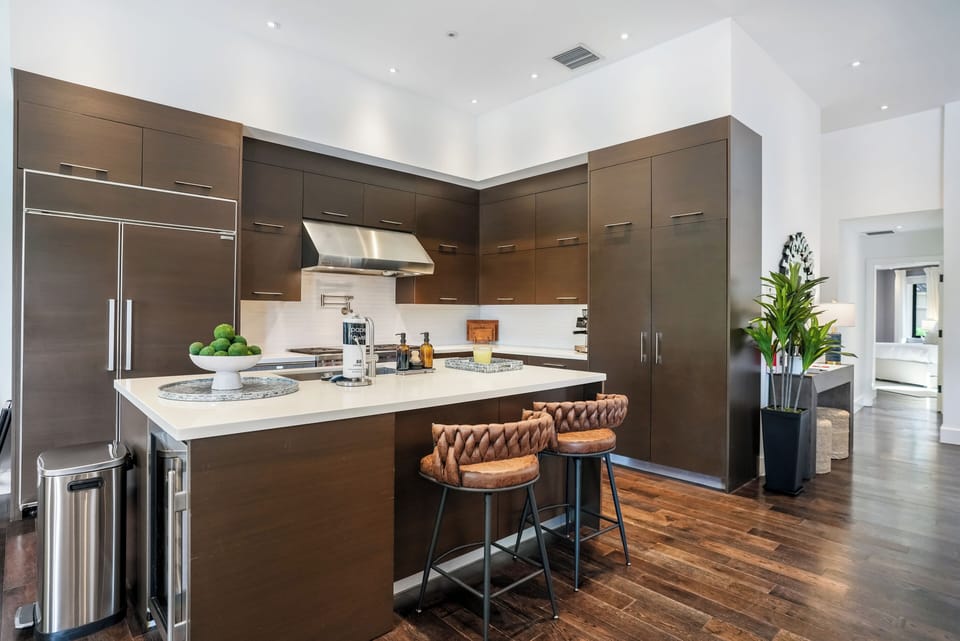 Luxury Villa, Canal View | Private kitchen