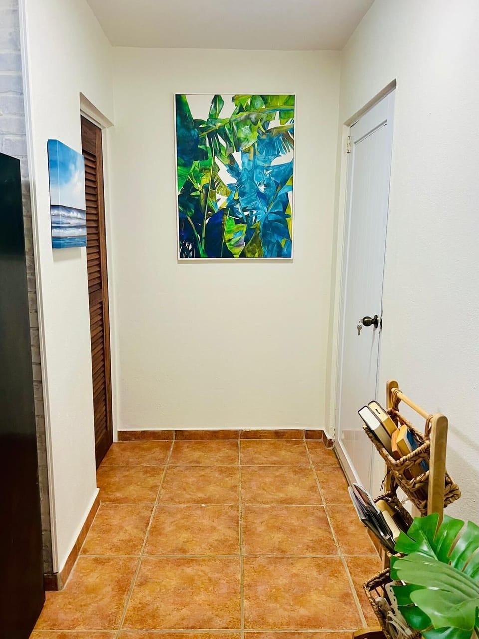 Hallway to enter the bathroom in the casita 