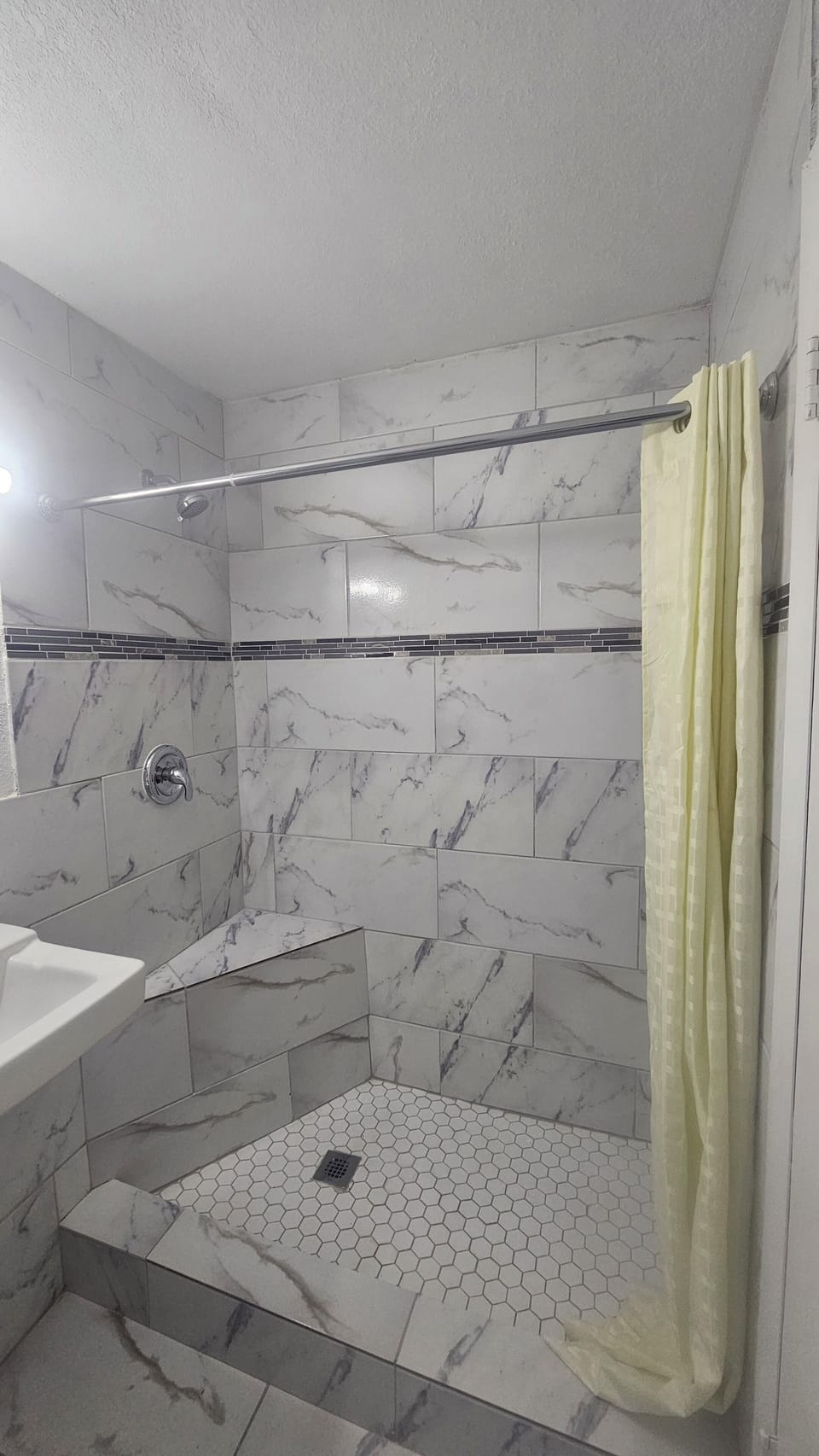 Single Room, Non Smoking | Bathroom | Shower, towels, soap, toilet paper