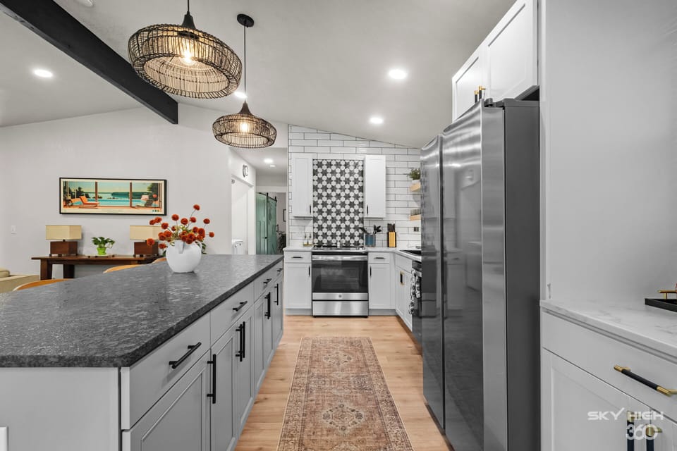 Plenty of counter space and cupboards if you are staying a while!