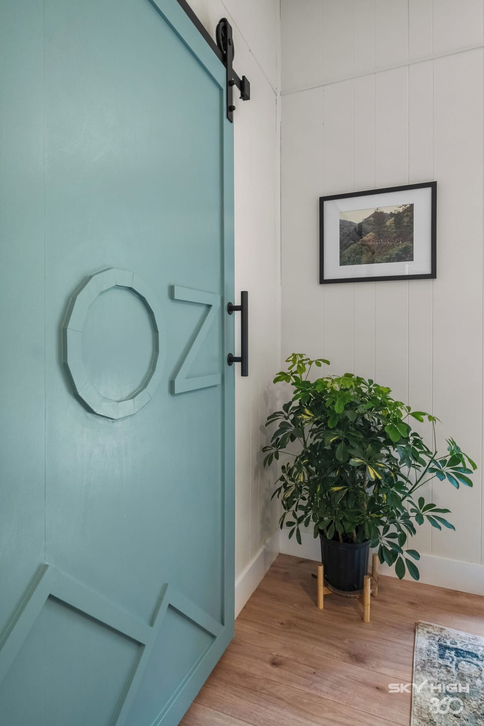 Custom closet sliding barn door 
