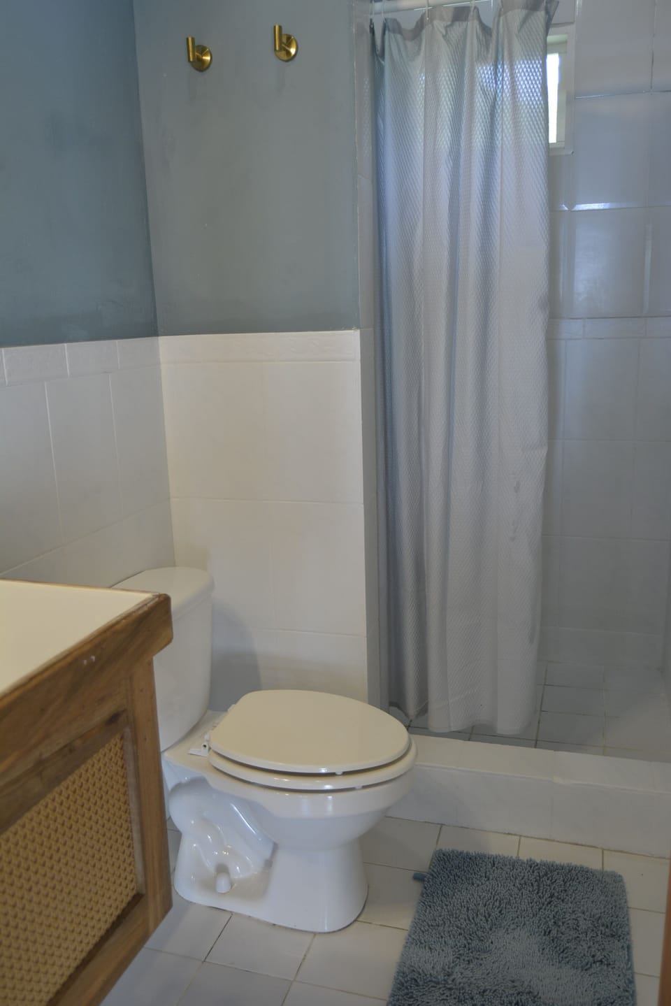 Family Single Room, Sea View | Bathroom | Shower, towels, toilet paper