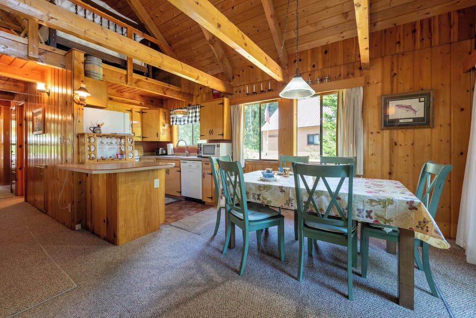 Chalet (2 Bedrooms) | Interior