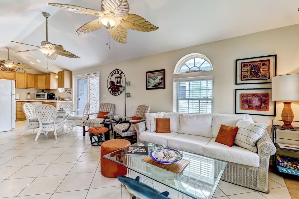 Cottage (2 Bedrooms) | Front of property