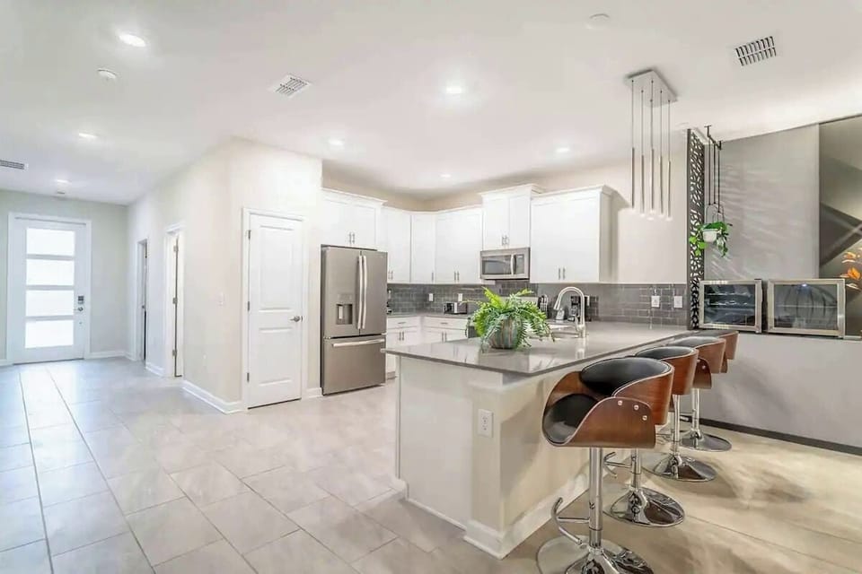 House (Multiple Bedrooms) | Interior