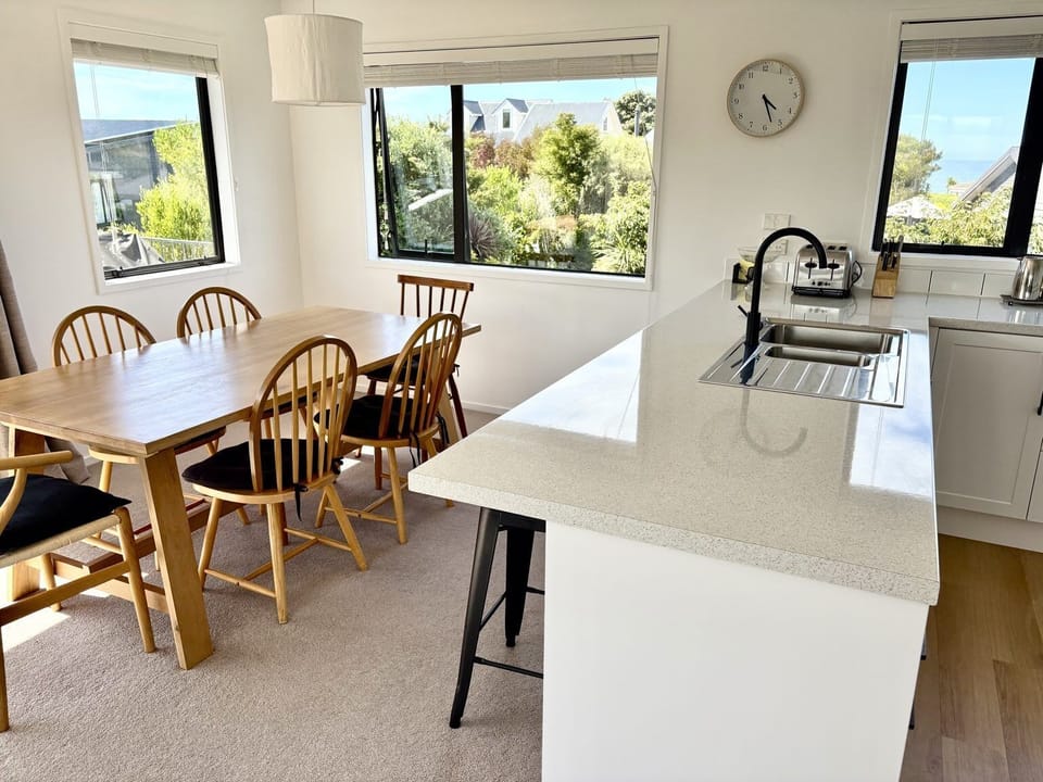 Open Plan Kitchen and Dining